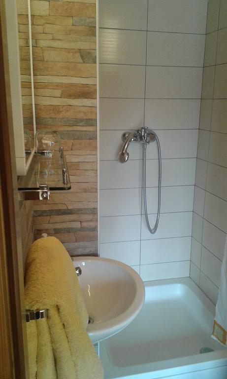 Guesthouse Marton Езерца Экстерьер фото