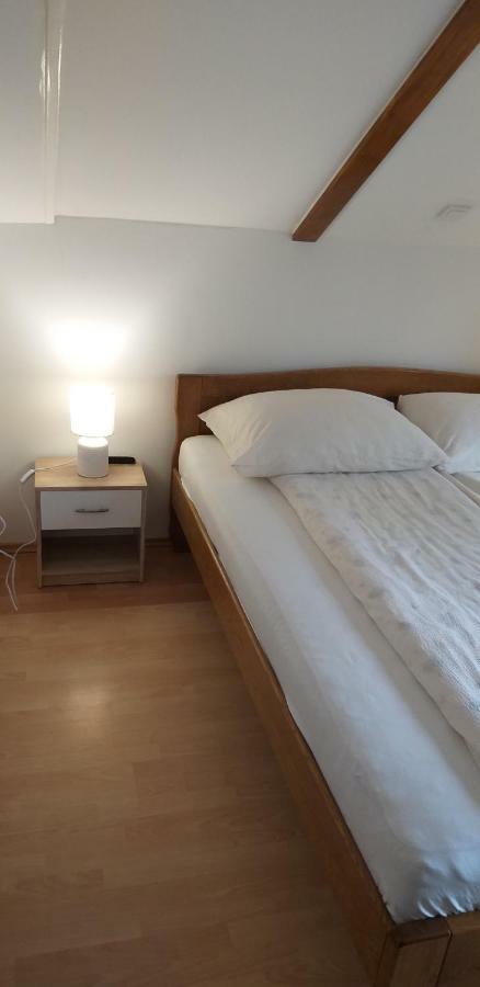 Guesthouse Marton Езерца Экстерьер фото